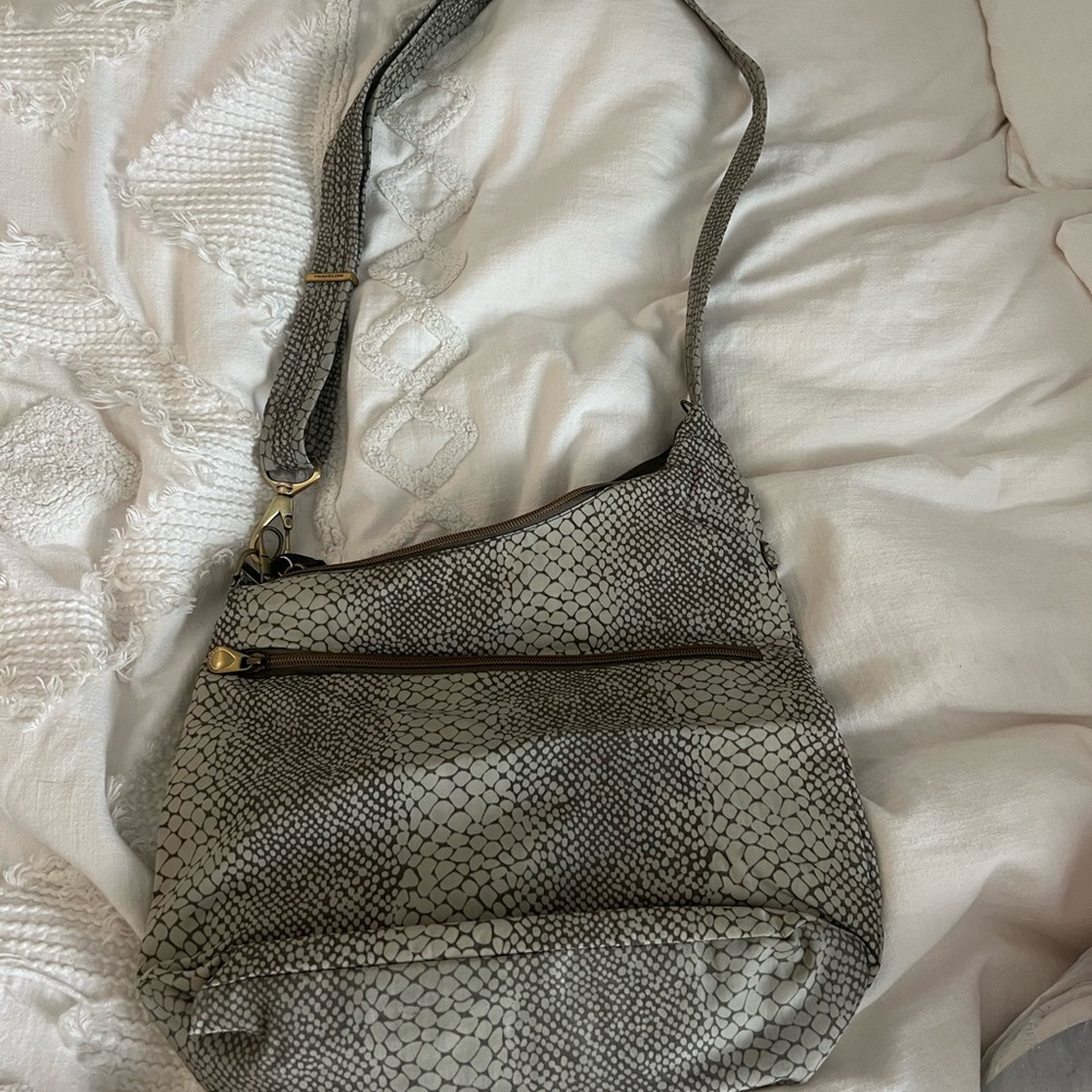 Brand new travelon anti theft bag :)